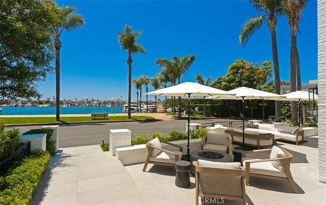 Building Photo - 2401 Bayshore Dr