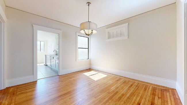Building Photo - Charming Inner Sunset Single Family Home w...