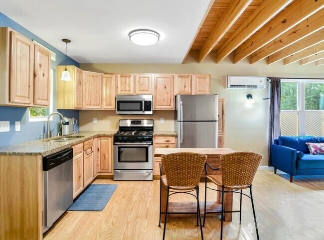 Building Photo - 58 Belmont Ave