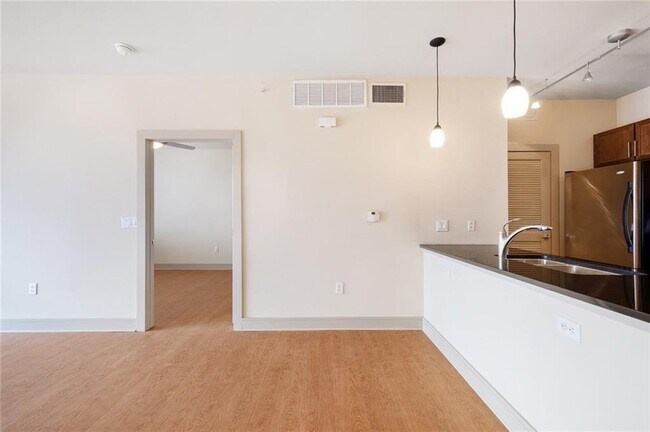Building Photo - 3016 Guadalupe St