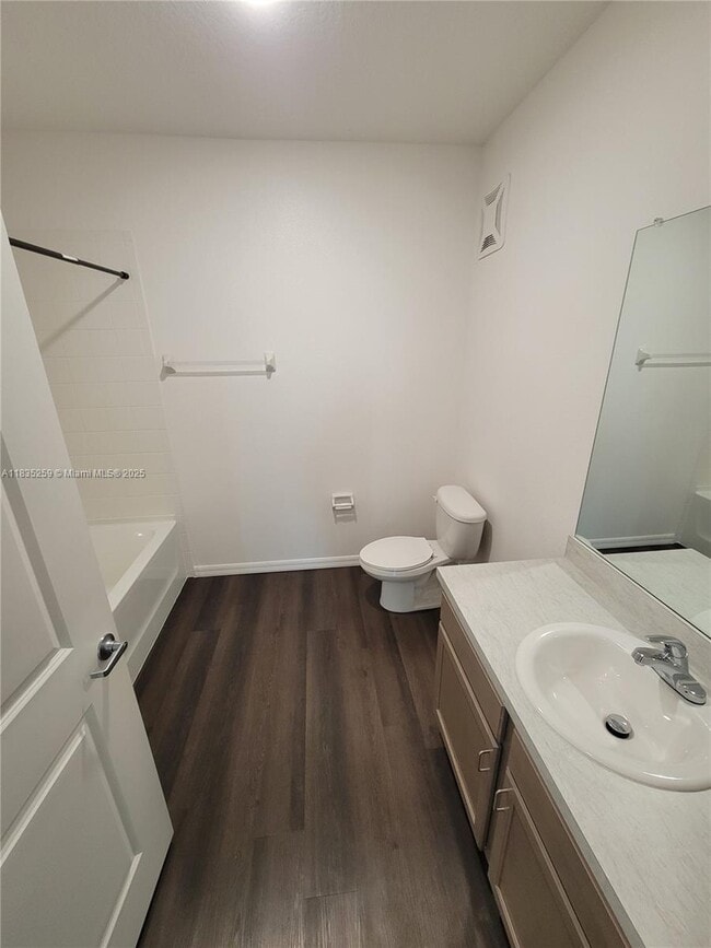 Building Photo - 8271 Tanager Sq