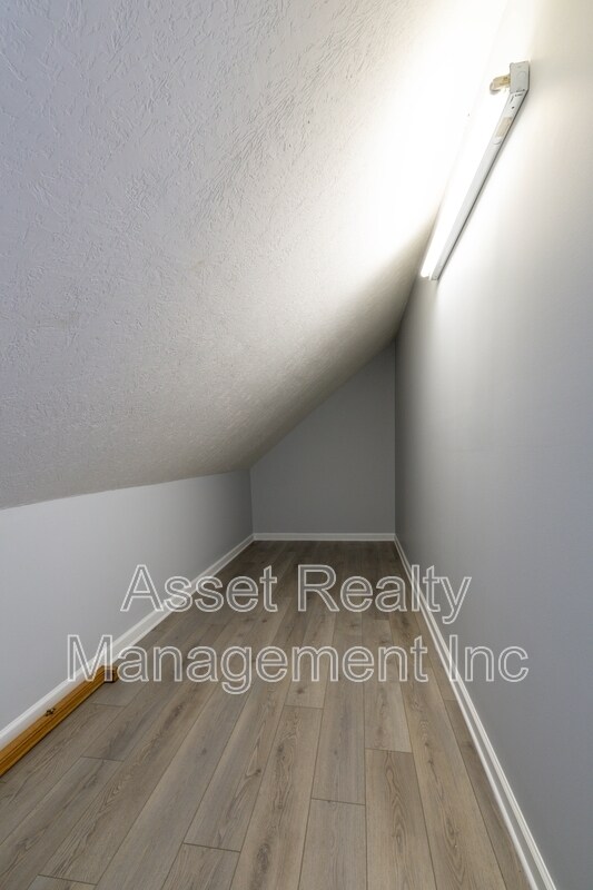 Building Photo - 1217 Dreamview Ln