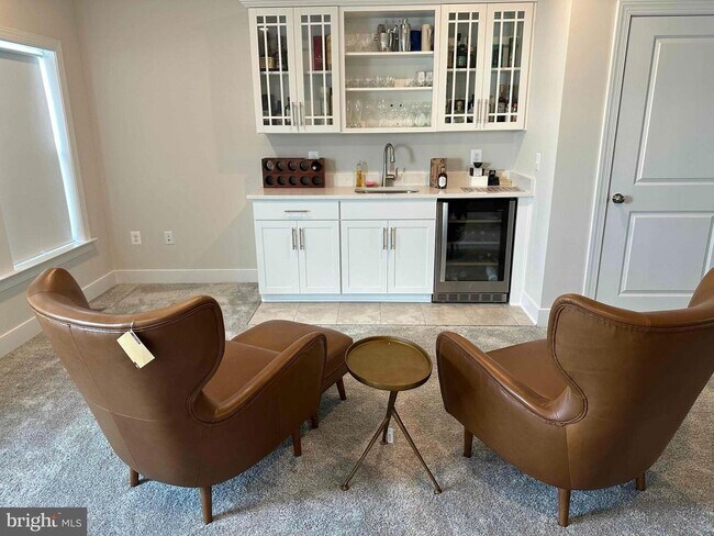 Building Photo - 139 Rubens Dr