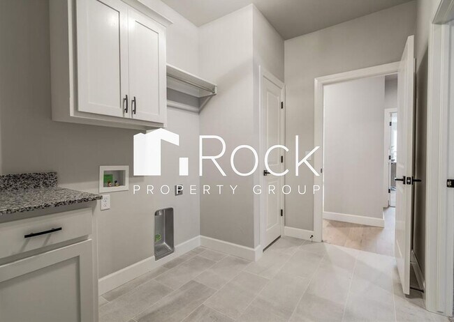 Building Photo - Stunning 4 Bedroom/2.5 Bathroom Home in Gated Community ~Built in 2023~