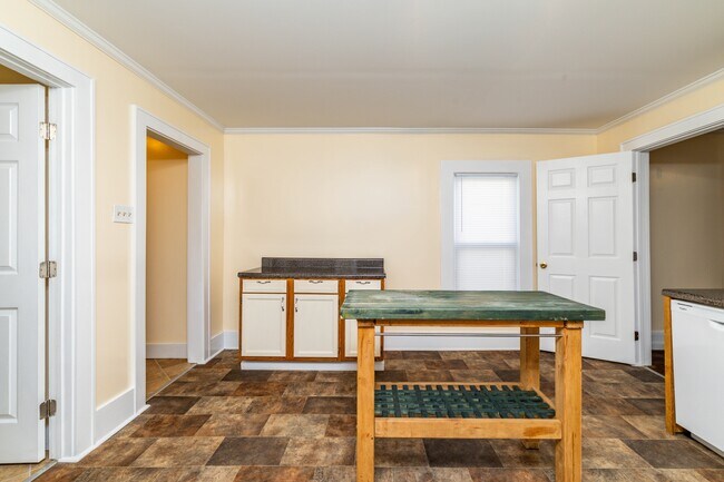 Building Photo - 1443 N 4th Ave