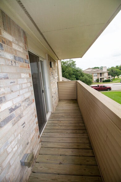 Balcony - 1100 Spring Loop