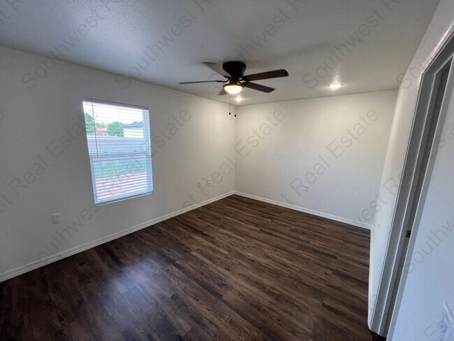 Building Photo - 2129 Bobwhite Ct