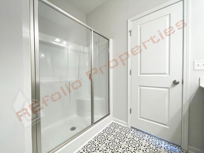 Building Photo - Stunning 4 Bedroom 2.5 Bathroom Home w/ Primary Suite on Main Level @ Ashcroft, Clayton, Availabl...