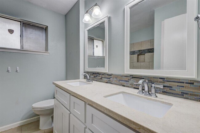 Building Photo - 10622 Sapling Way