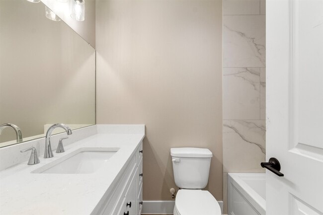 Building Photo - 3150 N Cleveland St