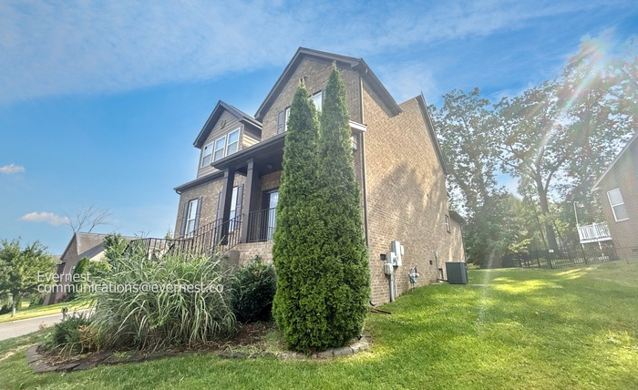 Building Photo - 5057 Falling Water Rd