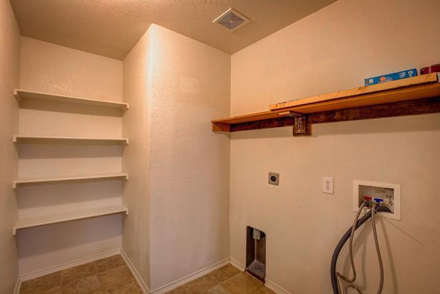 Building Photo - 705 Poncho Ln