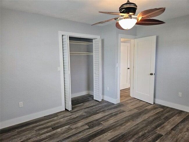 Building Photo - 10136 Paradise Blvd