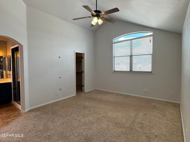 Building Photo - 13260 Emerald Creek Dr