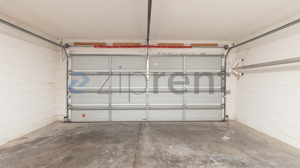 Building Photo - 663 Eagle Pointe S