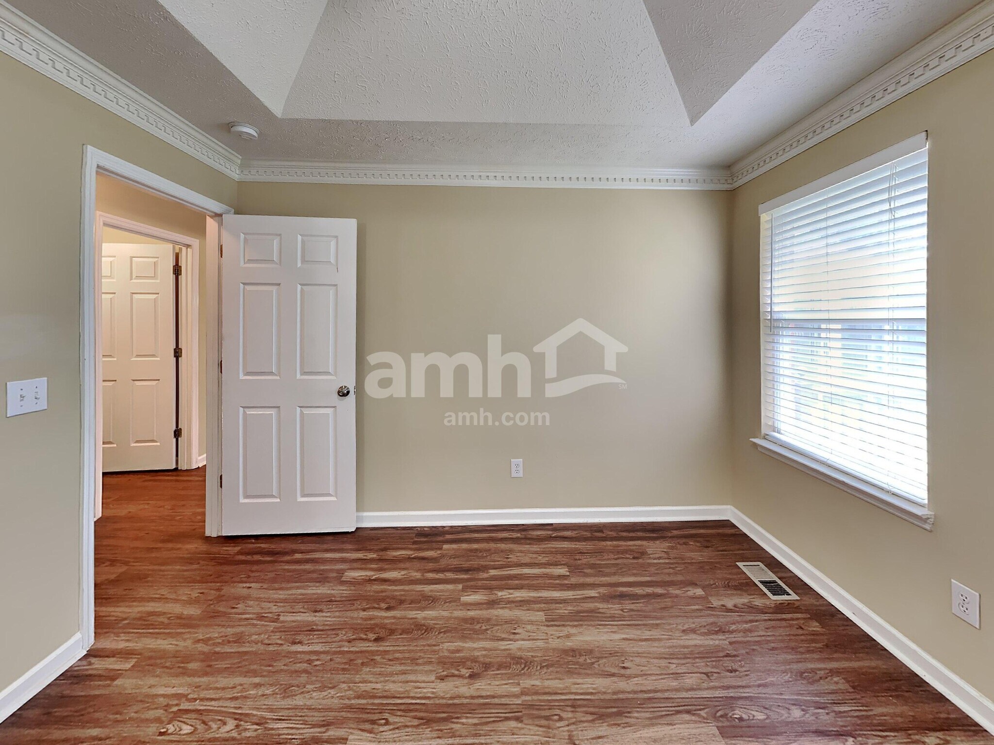 Building Photo - 1617 E Blairmont Dr