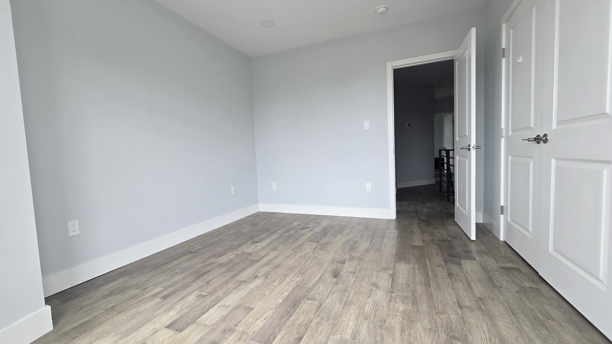 Building Photo - 484 Shurs Ln