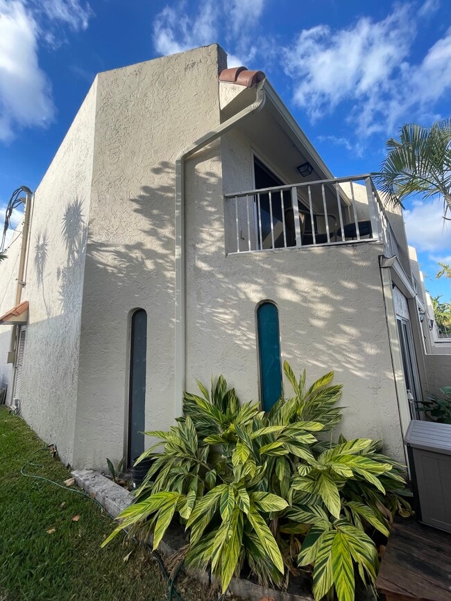 Building Photo - 1861 SE 4th St