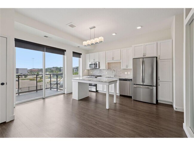 Building Photo - 12610 Ridgedale Dr