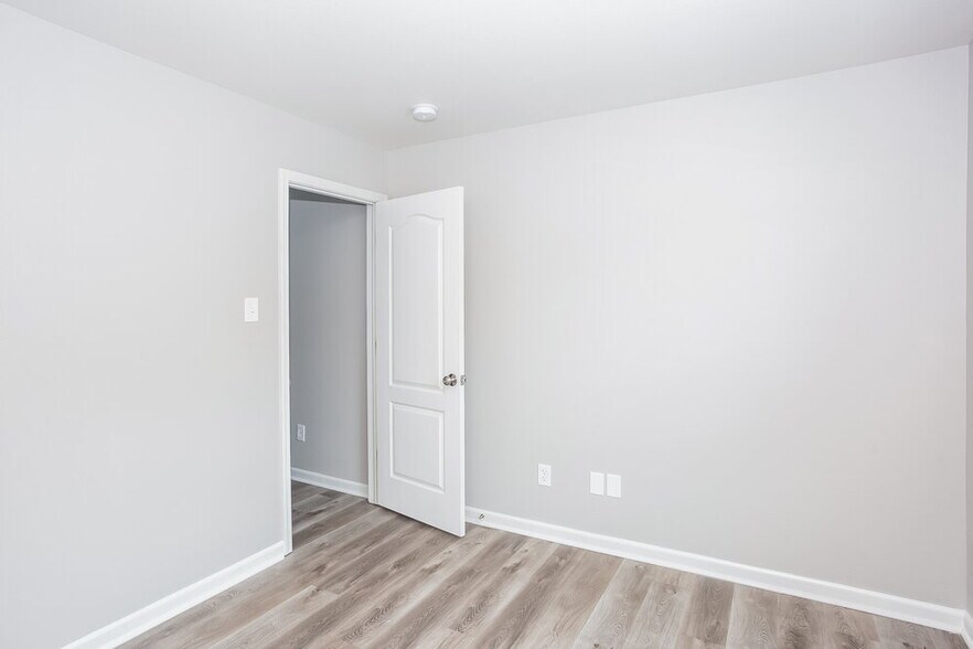 Building Photo - 1350 Haestad Ct