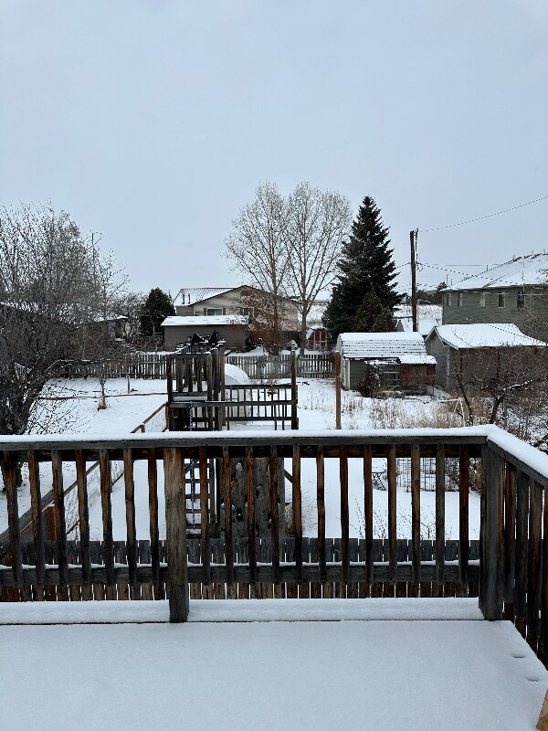 Building Photo - 705 Dakota St