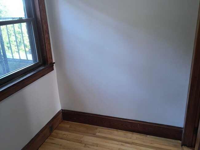 Building Photo - 248-250 N Main St