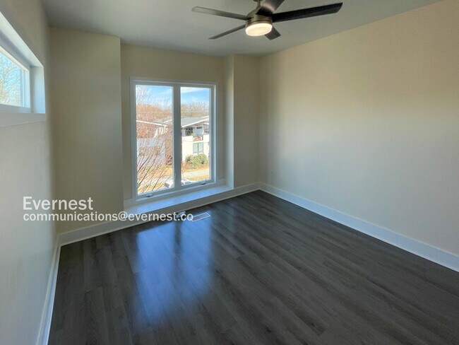 Building Photo - 516 New Bern Ave
