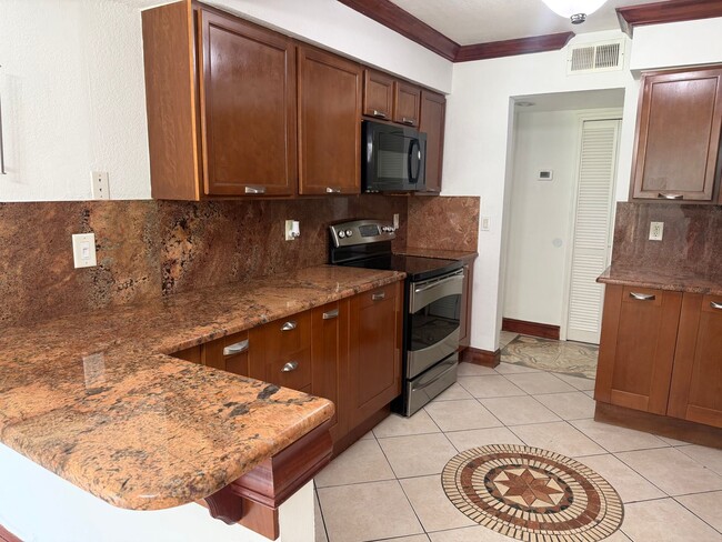 Building Photo - 4407 S Semoran Blvd