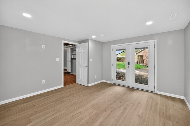 Building Photo - 433 Potomac Dr