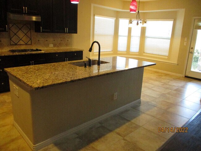 Building Photo - 2505 Mesa Glen Dr