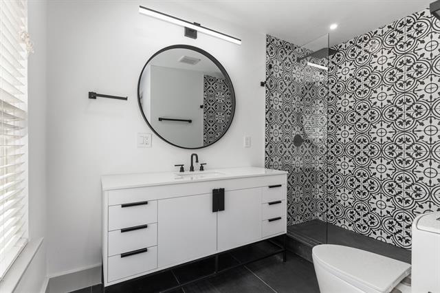 Building Photo - 9929 Gooding Dr