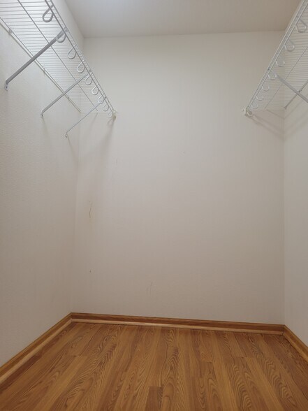 Master - Walk in Closet - 601 Orchard Hills Dr