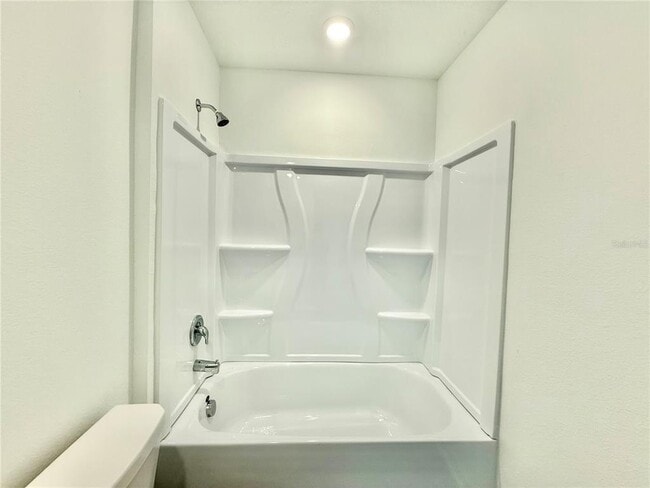 Building Photo - 3783 NE 30th Ter