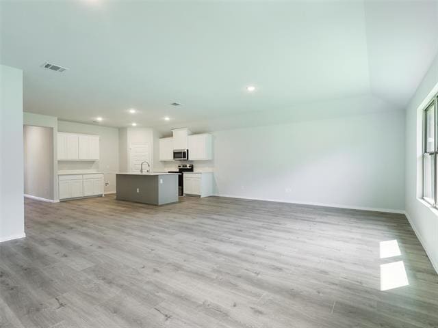 Building Photo - 1805 St James Pl Ln