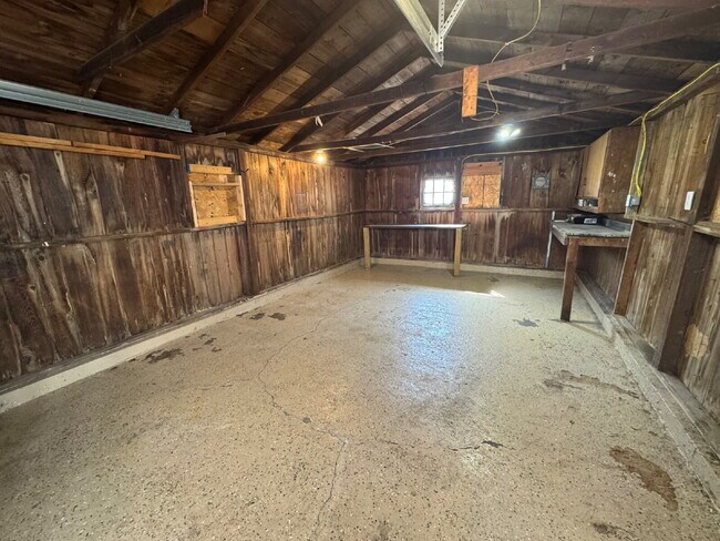 Building Photo - “Room to Grow!” — Spacious 3 Bed + Bonus Rooms in Pawnee