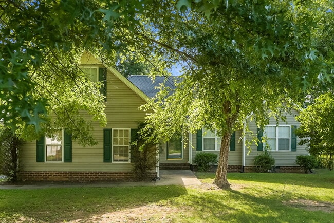 Building Photo - 113 Bristol Dr