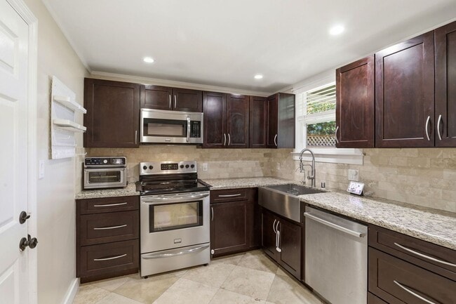 Building Photo - Wow! What a Great Home! Available Soon!