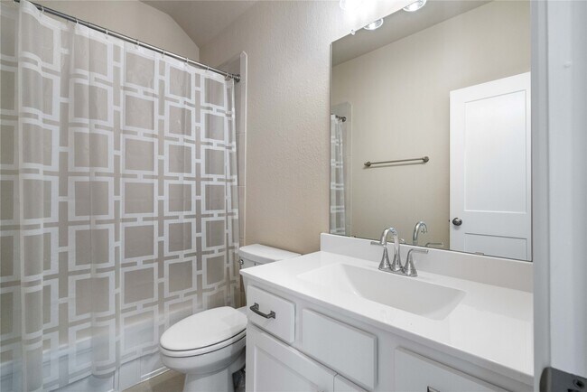 Building Photo - 389 Andes Dr