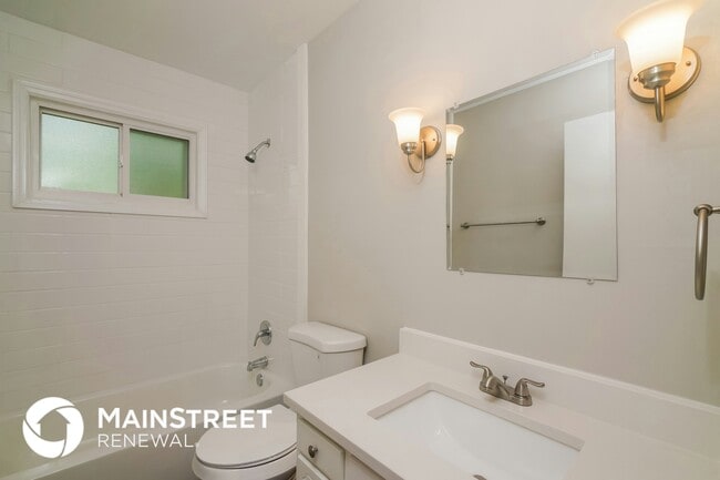Building Photo - 3208 Cabinwood Dr