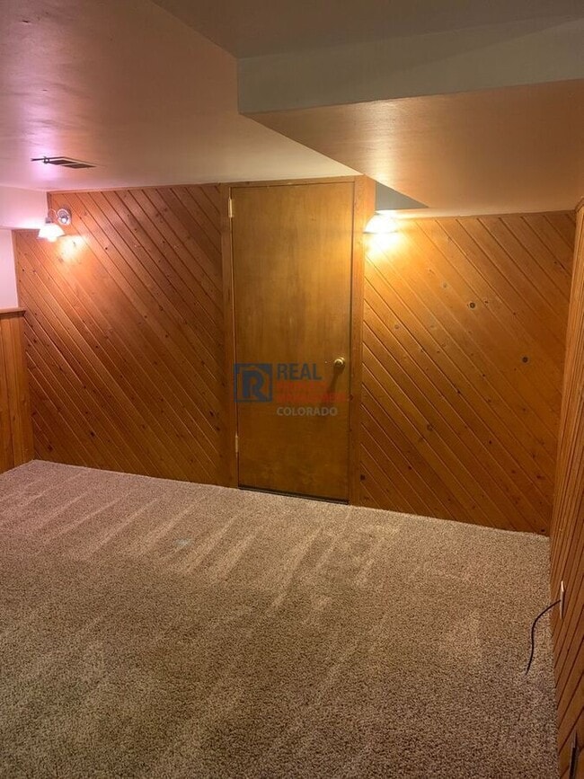 Building Photo - 1531 9th Ave