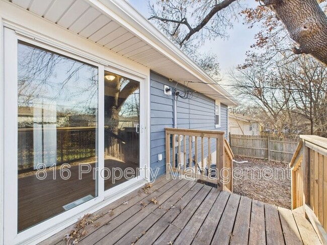 Building Photo - 6202 E 150th Terrace