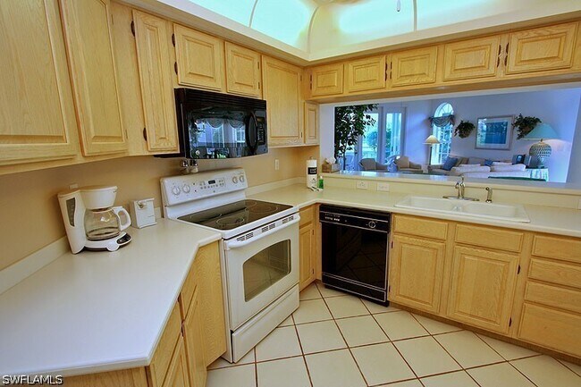 Building Photo - 8437 Abbington Cir