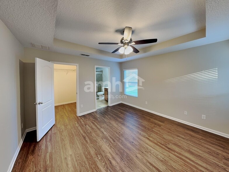 Building Photo - 216 W Jayce Wy