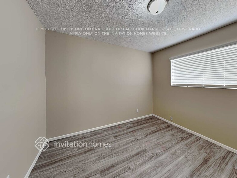 Building Photo - 3221 E Captain Dreyfus Ave