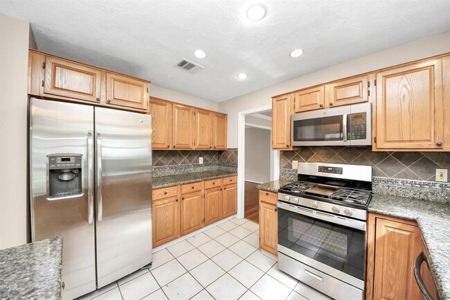 Building Photo - 4907 Echo Falls Dr