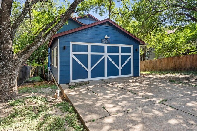 Building Photo - 5501 Spring Meadow Rd