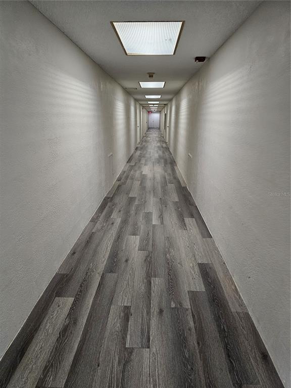 Building Photo - 1255 Tarpon Center Dr