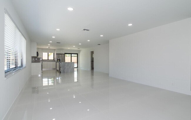 Building Photo - 524 NW 53rd St