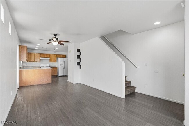 Building Photo - 5225 Paradise Valley Ave