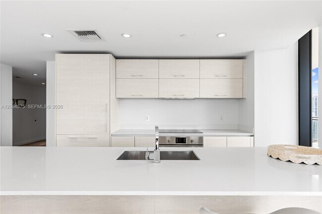 Building Photo - 1300 S Miami Ave